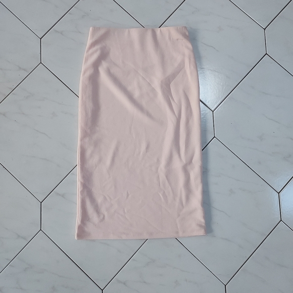 Forever 21 Dresses & Skirts - Forever 21 Blush Midi Skirt